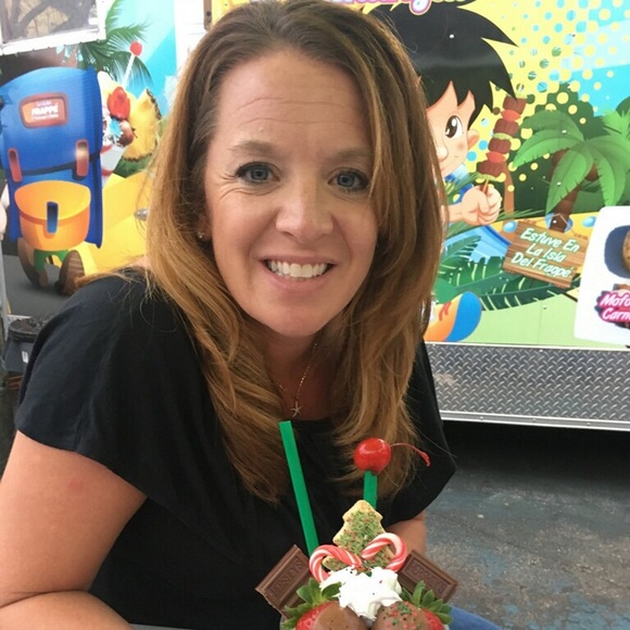 Meet your Posher, Robyn - Picture 1 of 1